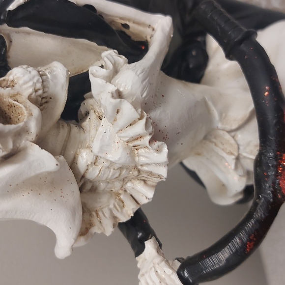 Love Never Dies Newly Wed Skeleton Couple On Bike Goth Romance Decor Figurine - Picture 7 of 16